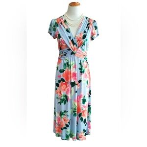 Vince Camuto 8 Short Sleeve Floral Midi Dress  NWT Soft Girl